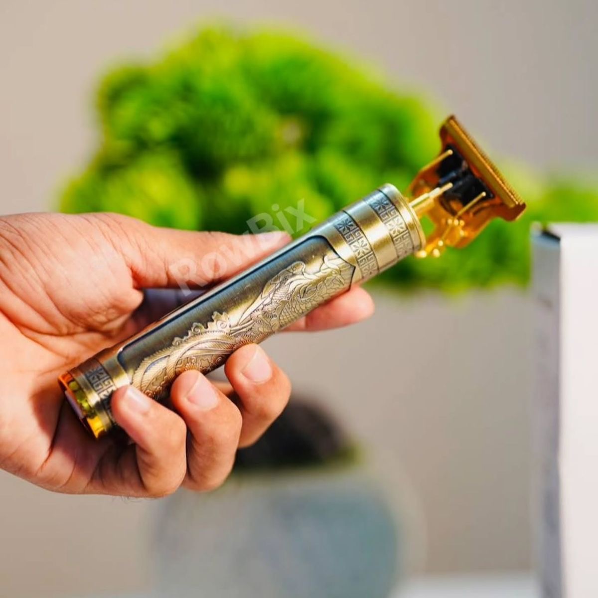 ماشین اصلاح موی سر و صورت خط زن مدل T9 با تیغه استیل ضد زنگ، باتری داخلی، شارژ از طریق USB، مدت استفاده 3 ساعت، همراه برس تمیزکننده، روغن و شانه