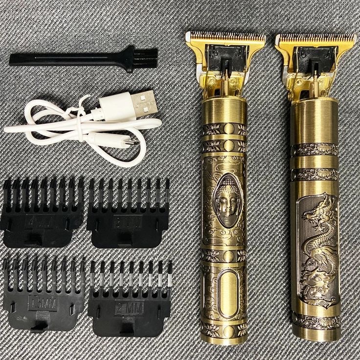 ماشین اصلاح موی سر و صورت خط زن مدل T9 با تیغه استیل ضد زنگ، باتری داخلی، شارژ از طریق USB، مدت استفاده 3 ساعت، همراه برس تمیزکننده، روغن و شانه
